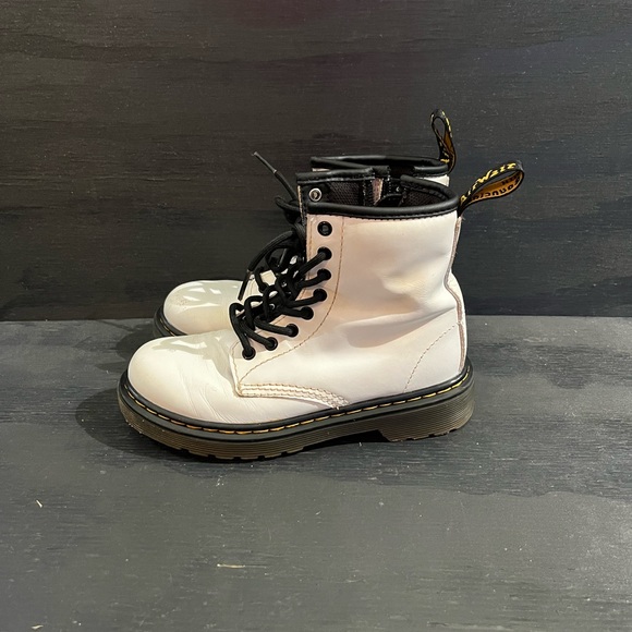Dr. Martens Girls Junior Size 13 Combat Boots White Side Zip - Picture 2 of 8